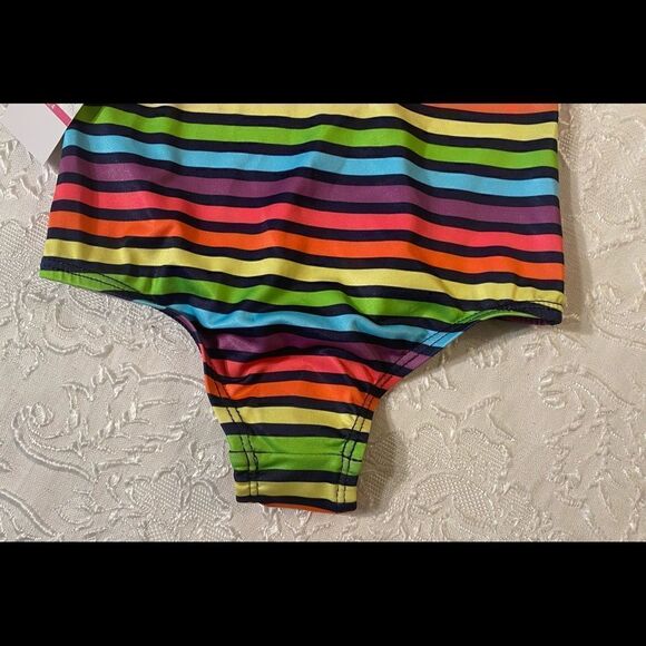 🛍 Pink Platinum Girl’s little Rainbow 🌈 Striped Print Swimsuit Size :4 - Picture 4 of 10
